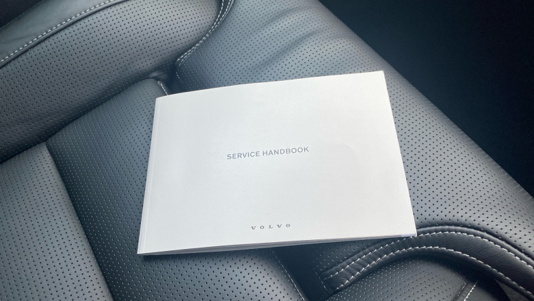 Volvo XC60 2.0 T8 [455] RC PHEV Ultimate Dark 5dr AWD Gtron Estate